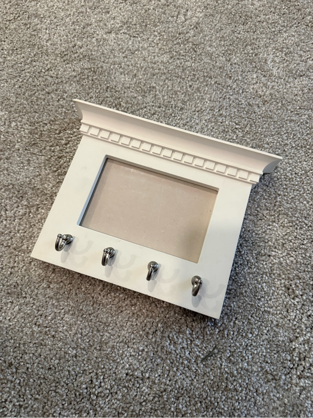 Picture Frame Key Rack - Picture 2 of 4